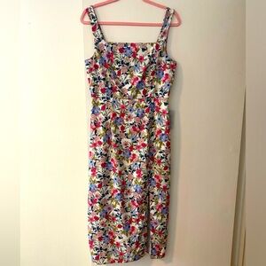 Floral pencil cut satin-like fabric w/ slit down left side & back zipper closure